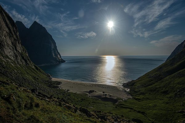 What Are the Unexpected Traditional Delights to Explore While Camping in the UK?